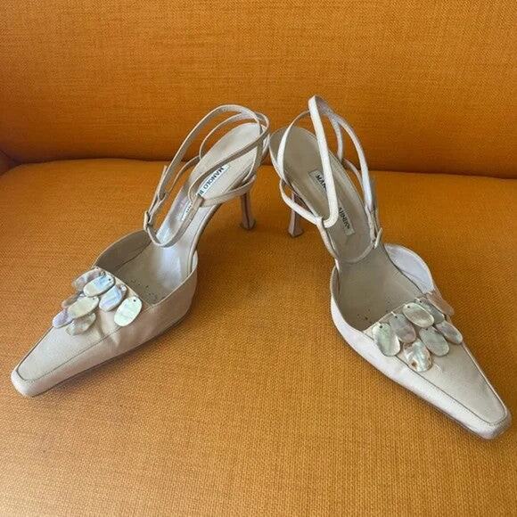 MANOLO BLAHNIK Satin Pointy Toe Slingback Heels Pump W Mother Of Pearl-38.5 Nude - Picture 2 of 4